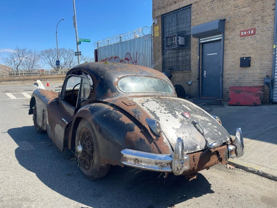 1957 Jaguar XK140 - Image 3 of 5