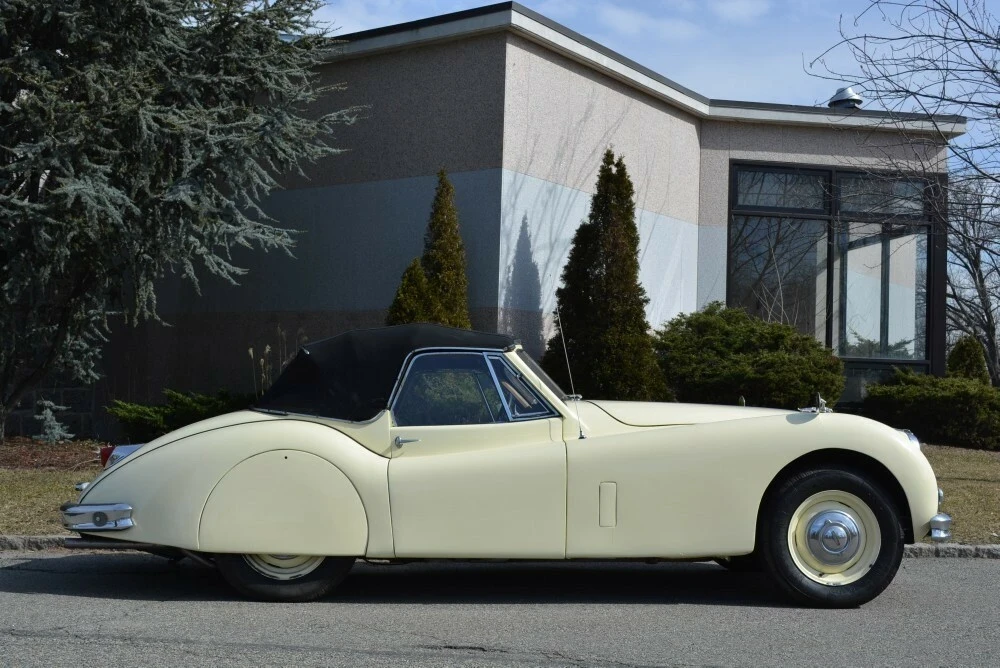 1957 Jaguar XK - Image 7 of 11