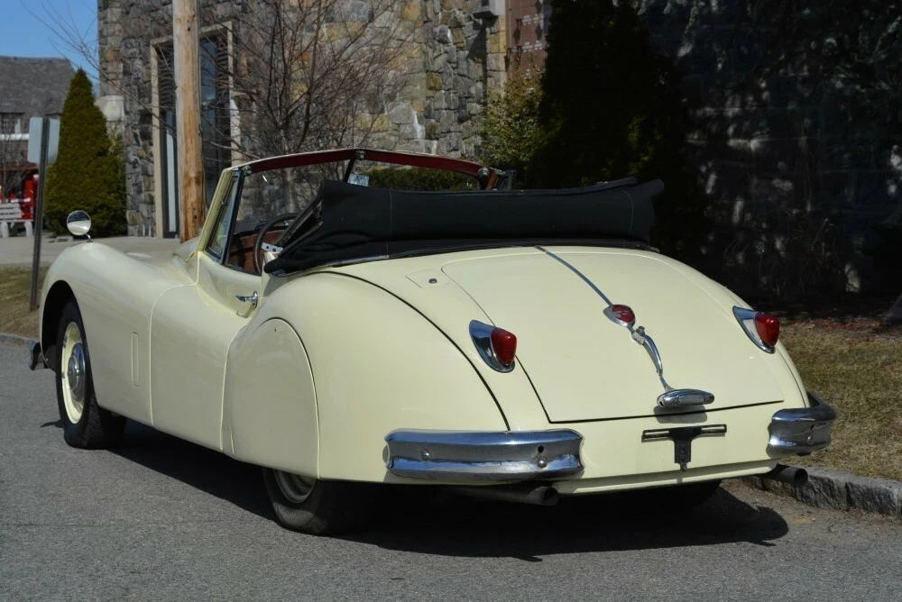 1957 Jaguar XK - Image 4 of 11