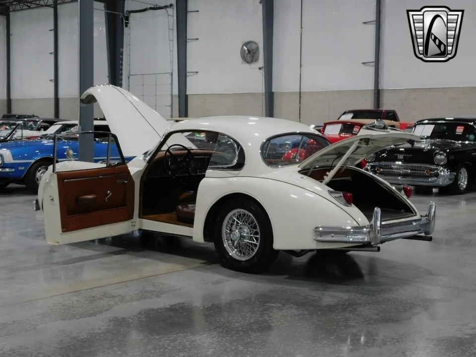 1957 Jaguar XK - Image 19 of 21