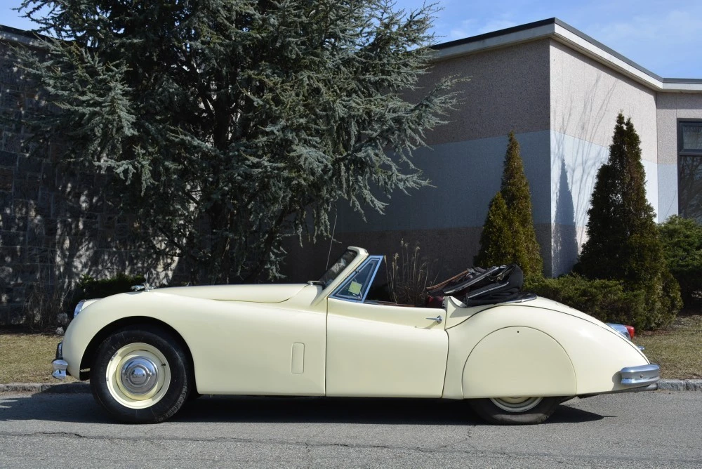 1957 Jaguar XK - Image 5 of 9