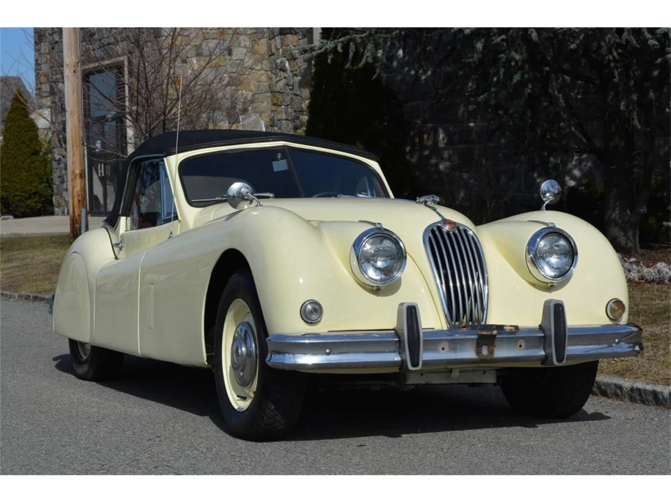 1957 Jaguar XK140 - Image 2 of 9