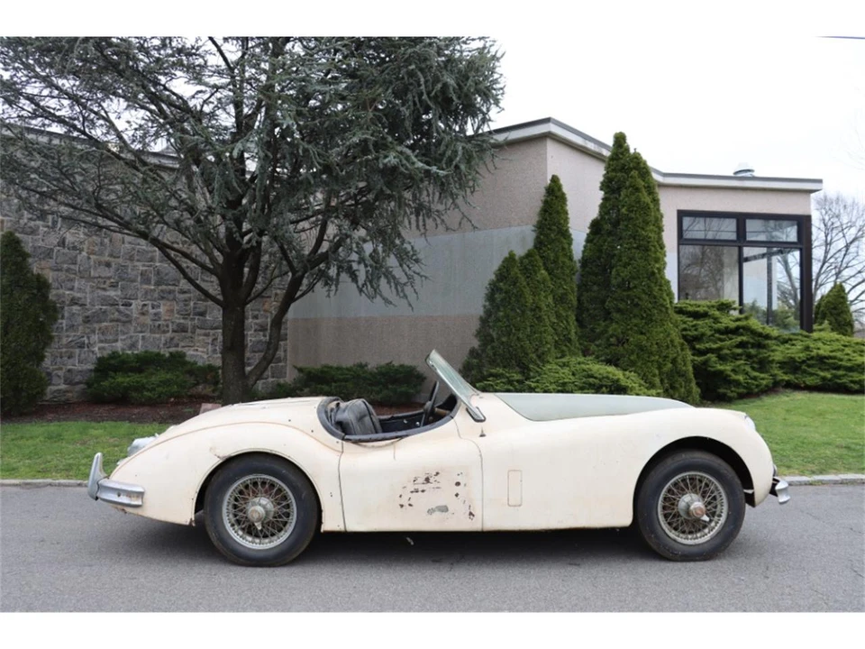1957 Jaguar XK140 - Image 2 of 7