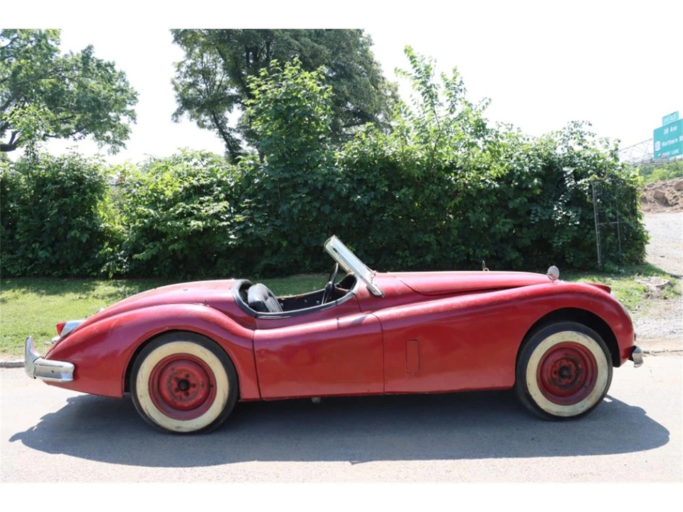 1957 Jaguar XK140 - Image 3 of 8
