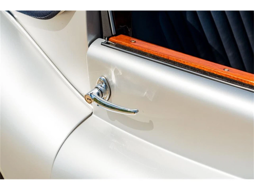 1957 Jaguar XK140 - Image 17 of 31