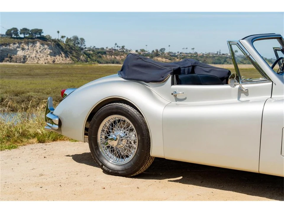 1957 Jaguar XK140 - Image 14 of 31