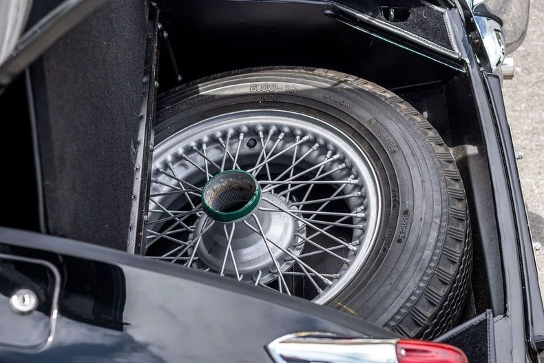 1957 Jaguar XK140 - Image 17 of 31