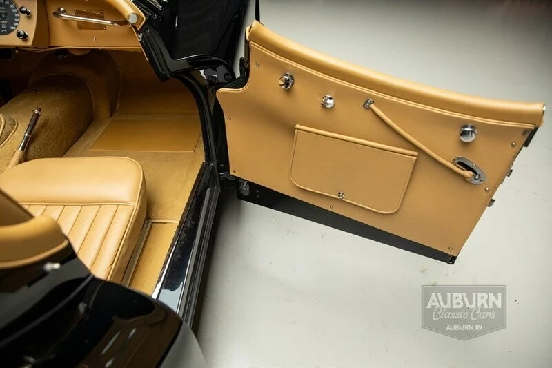 1957 Jaguar XK140 - Image 17 of 21