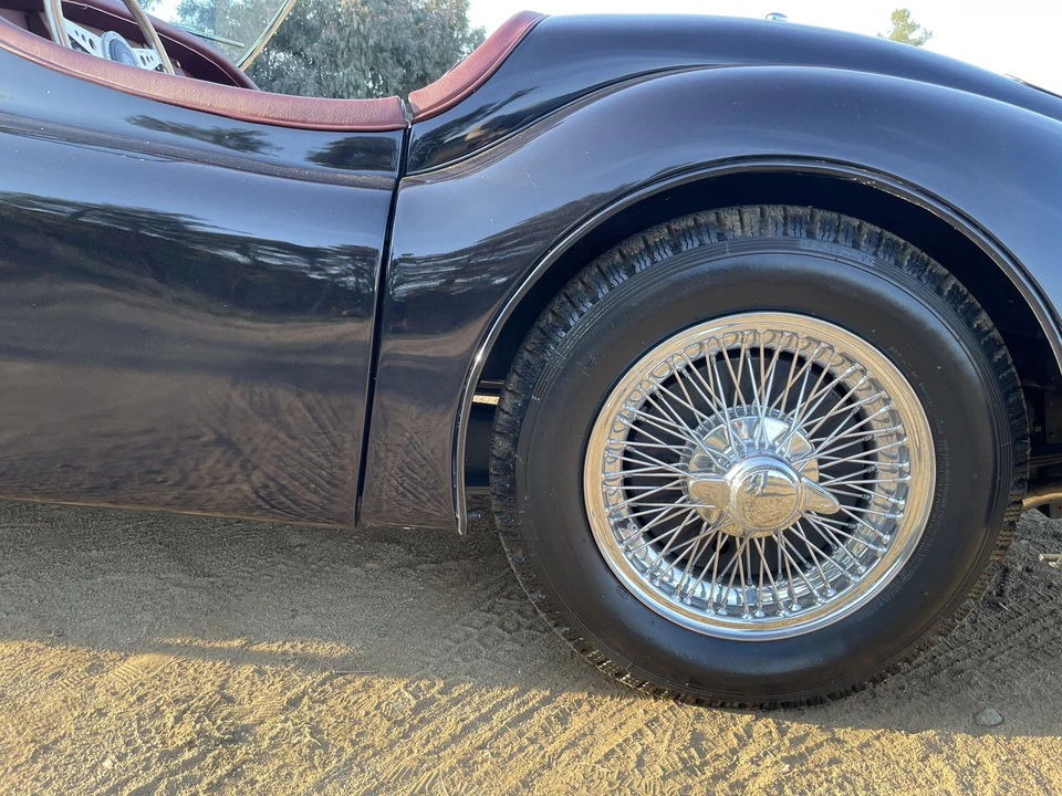 1957 Jaguar XK140 OTS Roadster - Image 27 of 31