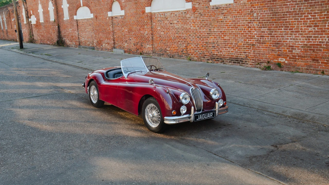 1957 Jaguar XK140 OTS Roadster - Image 17 of 31