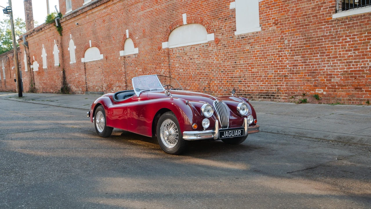 1957 Jaguar XK140 OTS Roadster - Image 18 of 31