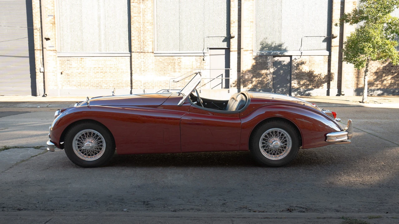 1957 Jaguar XK140 OTS Roadster - Image 27 of 31