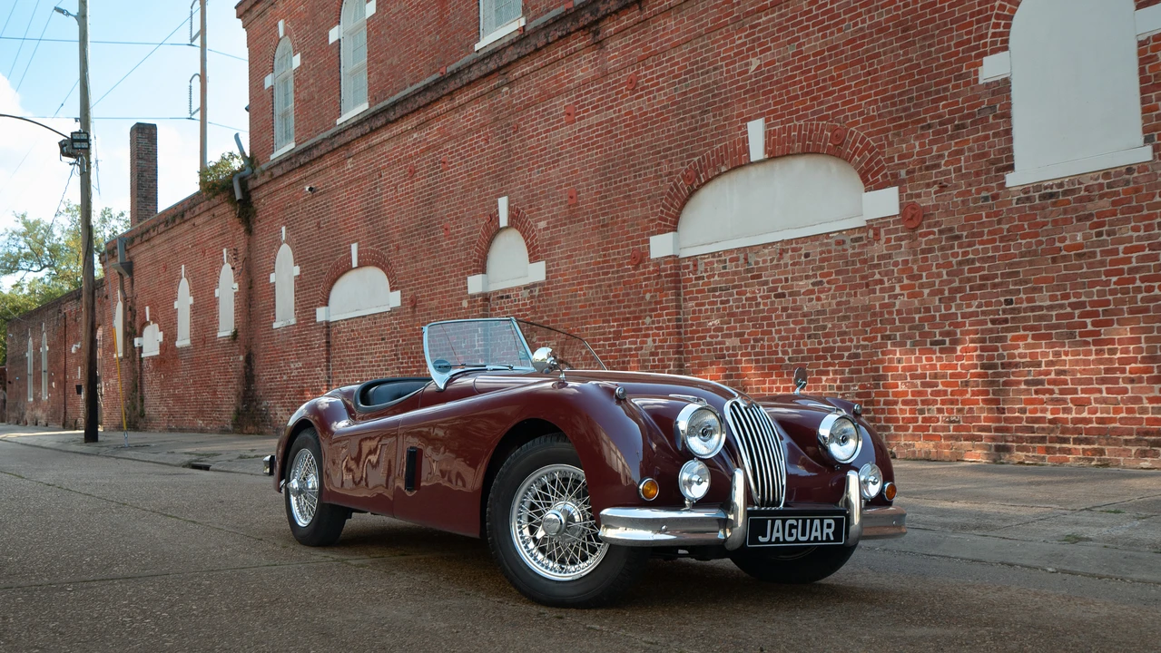 1957 Jaguar XK140 OTS Roadster - Image 3 of 31