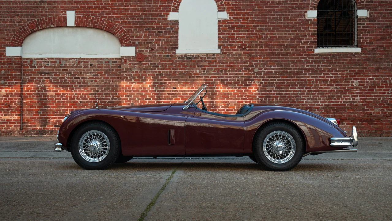 1957 Jaguar XK140 OTS Roadster - Image 5 of 31