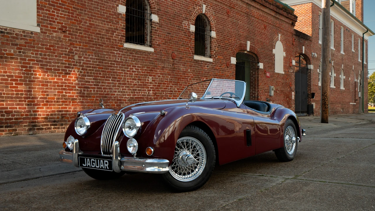 1957 Jaguar XK140 OTS Roadster - Image 4 of 31