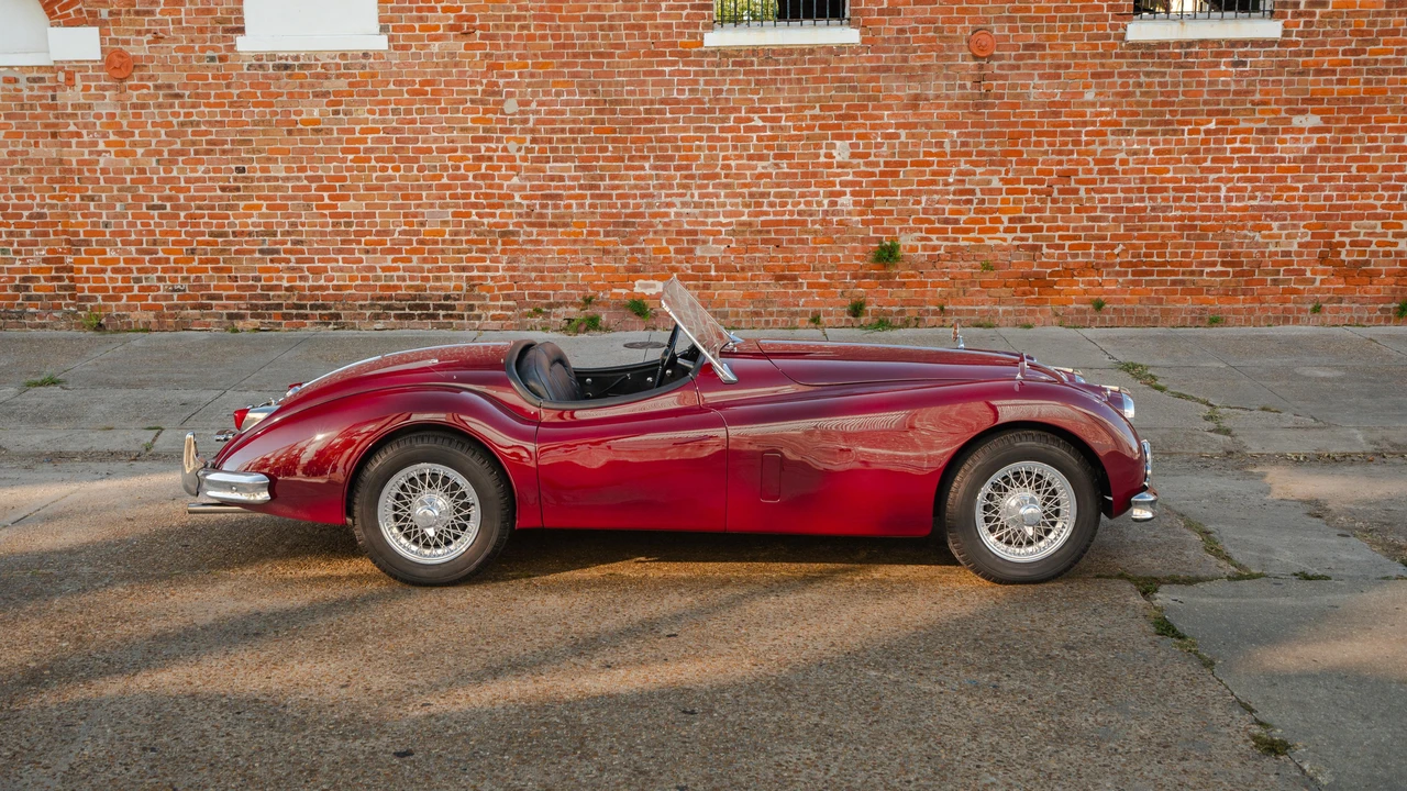 1957 Jaguar XK - Image 21 of 31