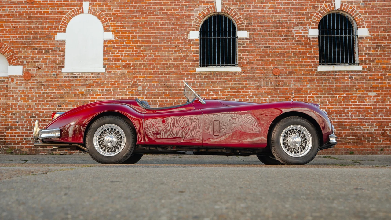 1957 Jaguar XK - Image 23 of 31