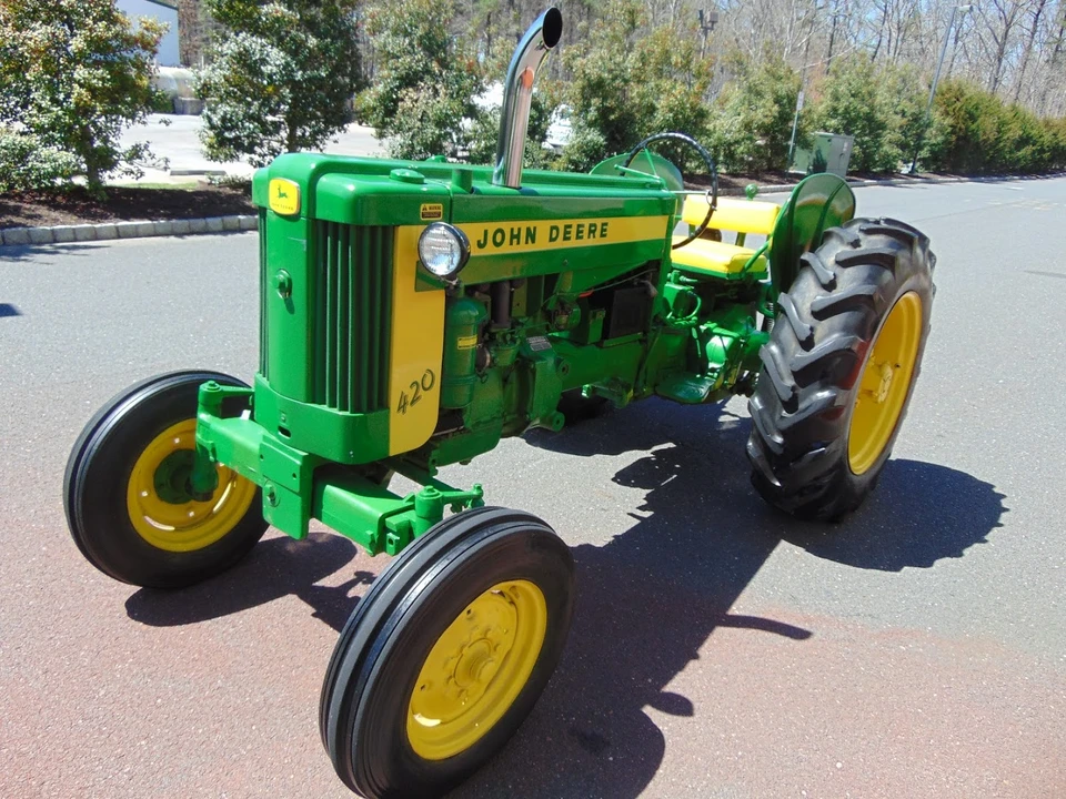 1957 John Deere - Image 2 of 31