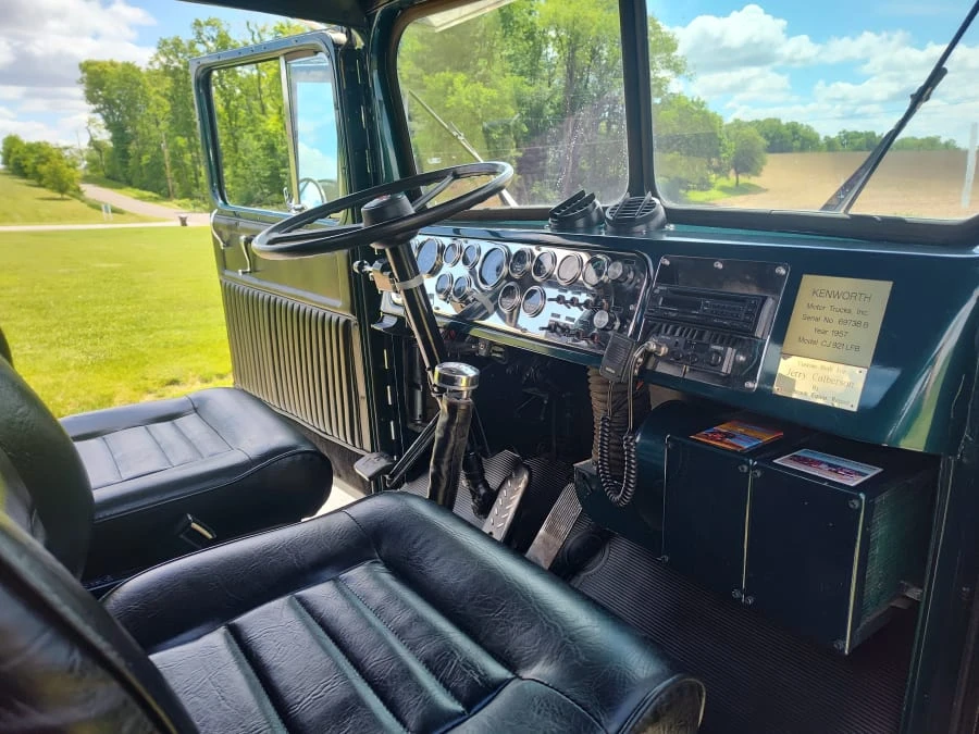 1957 Kenworth - Image 9 of 13