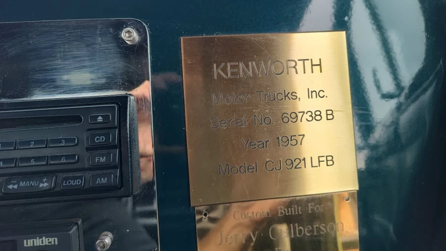 1957 Kenworth - Image 10 of 13