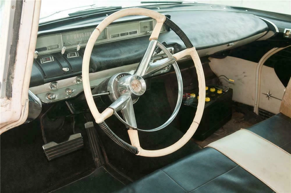 1957 Lincoln Premiere - Image 4 of 5