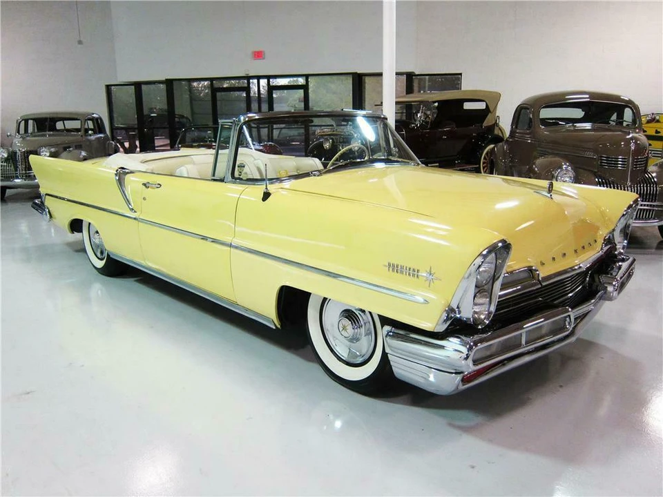 1957 Lincoln Premiere - Image 5 of 5