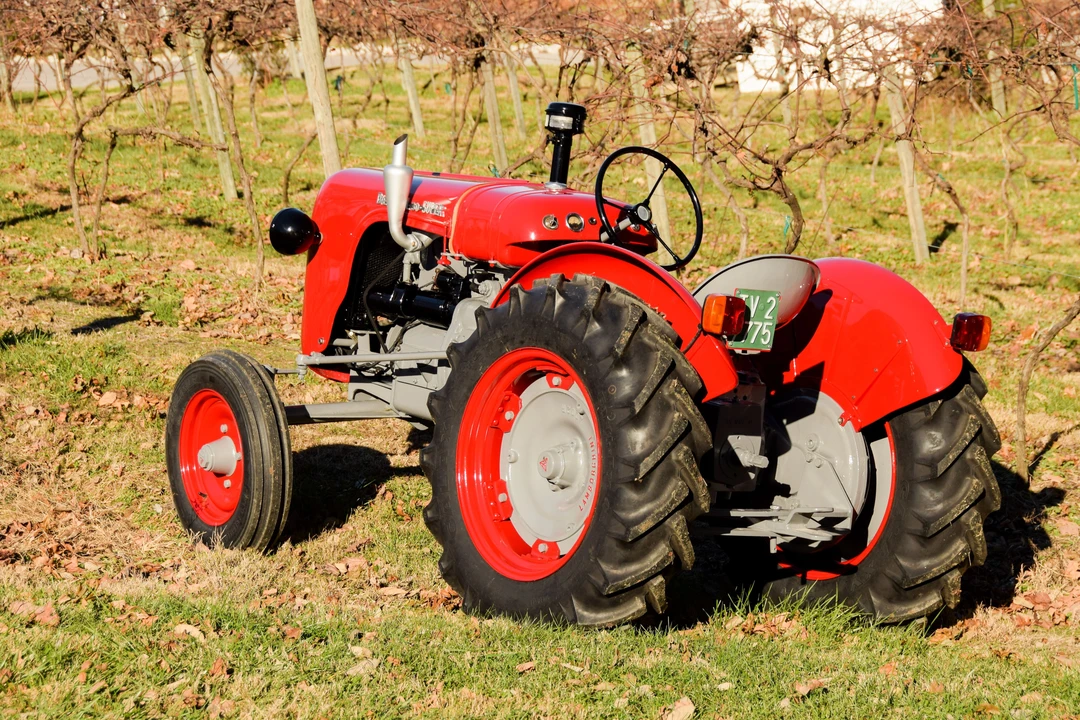 1957 Lamborghini Tractors - Image 9 of 19