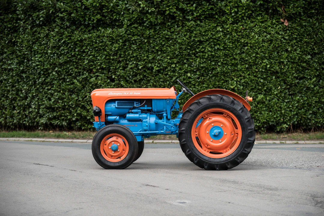 1957 Lamborghini Tractors - Image 5 of 19