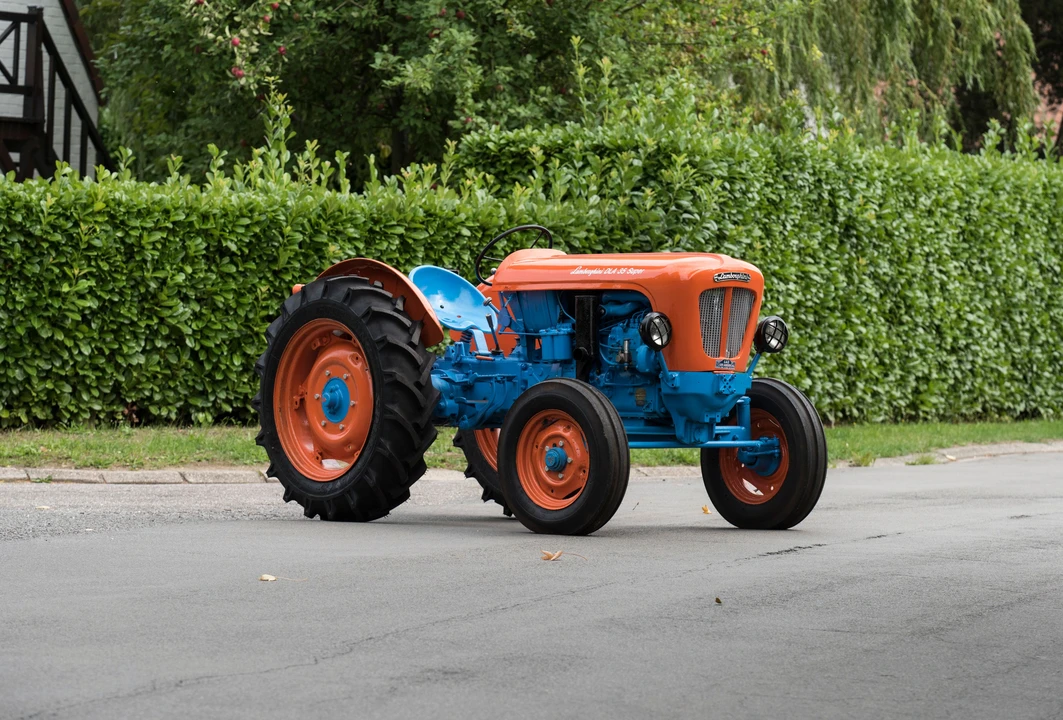 1957 Lamborghini Tractors - Image 4 of 19