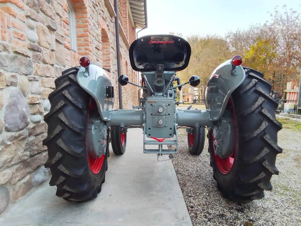 1957 Lamborghini Tractors - Image 5 of 30
