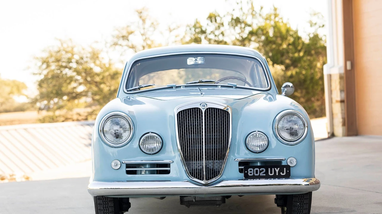 1957 Lancia Aurelia - Image 10 of 31