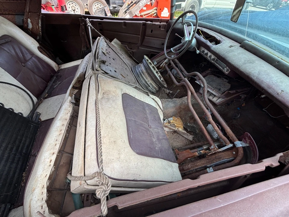 1957 Lincoln Continental - Image 7 of 26