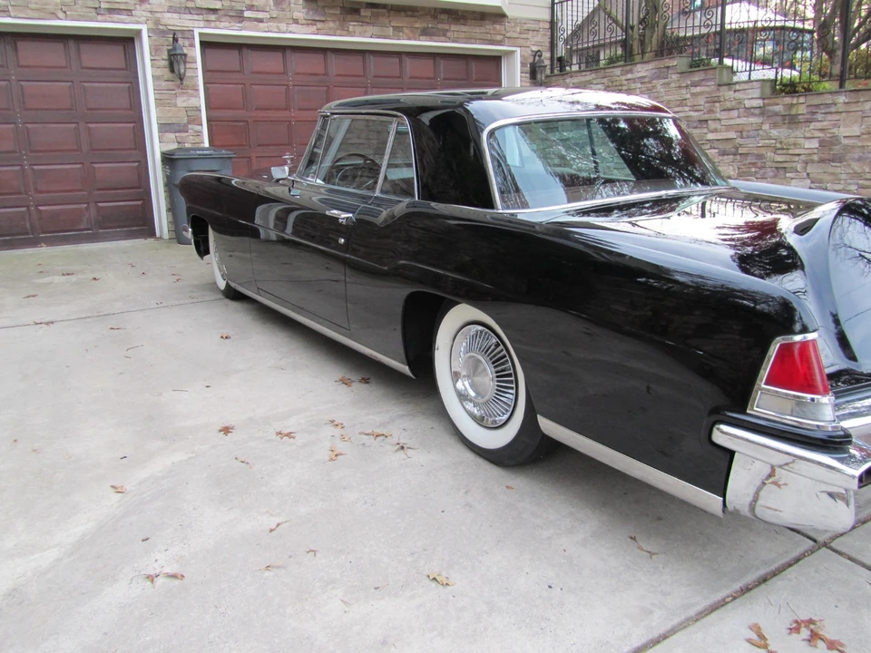 1957 Lincoln Continental - Image 4 of 21