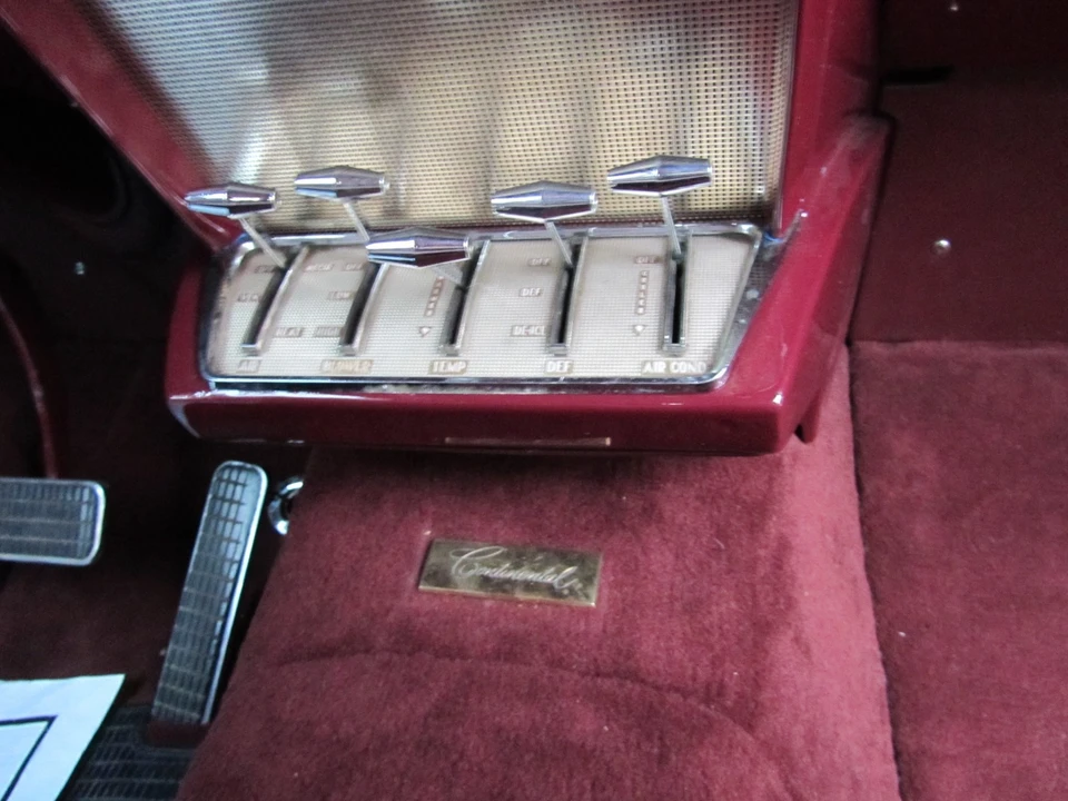 1957 Lincoln Continental - Image 14 of 21