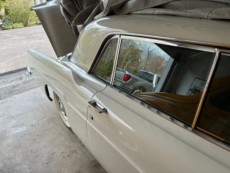 1957 Lincoln Continental - Image 17 of 19