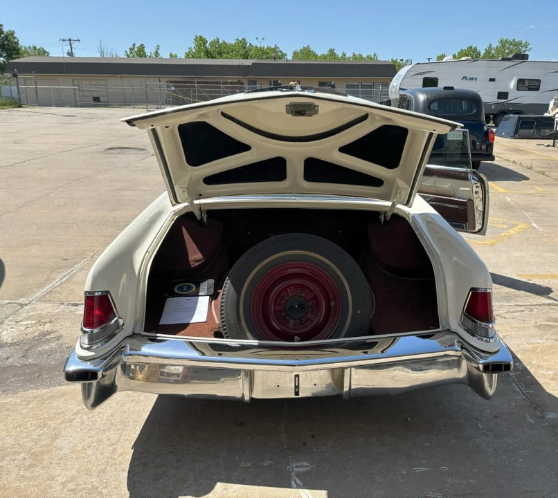 1957 Lincoln Continental Mark II - Image 15 of 17