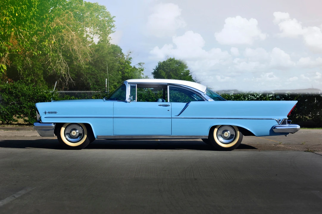 1957 Lincoln Premiere - Image 5 of 5