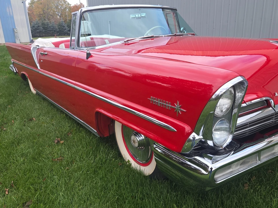 1957 Lincoln Premiere - Image 9 of 21