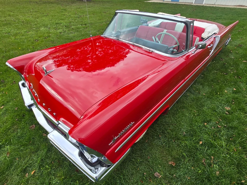 1957 Lincoln Premiere - Image 11 of 21