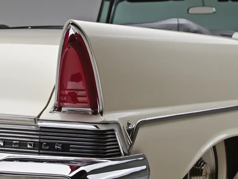 1957 Lincoln Premiere - Image 7 of 25