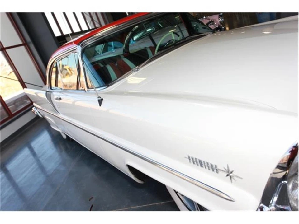 1957 Lincoln Premiere - Image 2 of 25