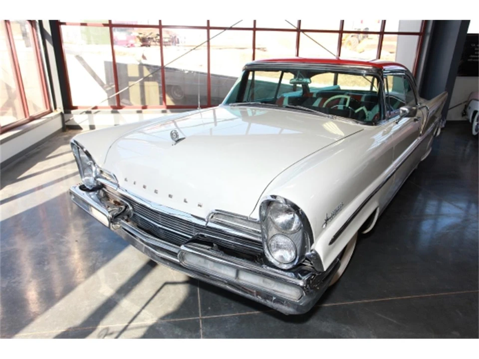 1957 Lincoln Premiere - Image 5 of 25
