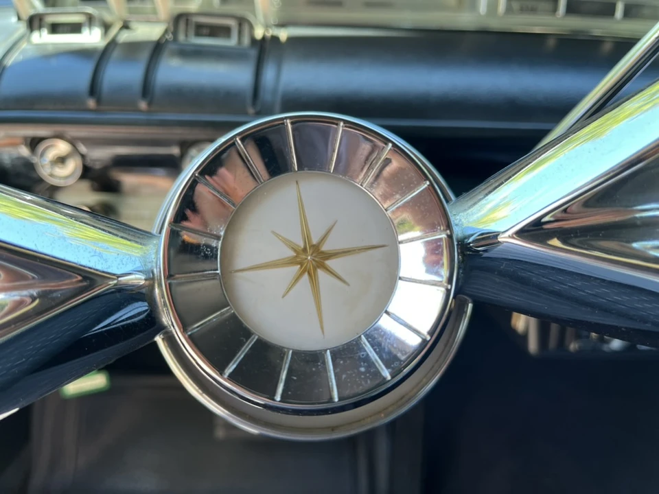 1957 Lincoln Premiere - Image 25 of 31