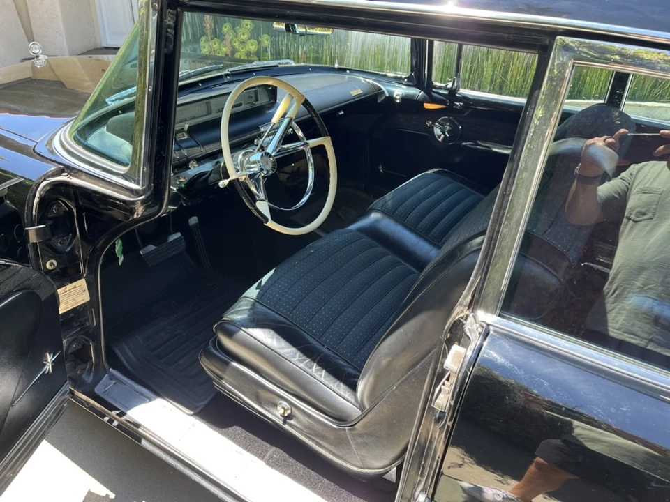 1957 Lincoln Premiere - Image 20 of 31
