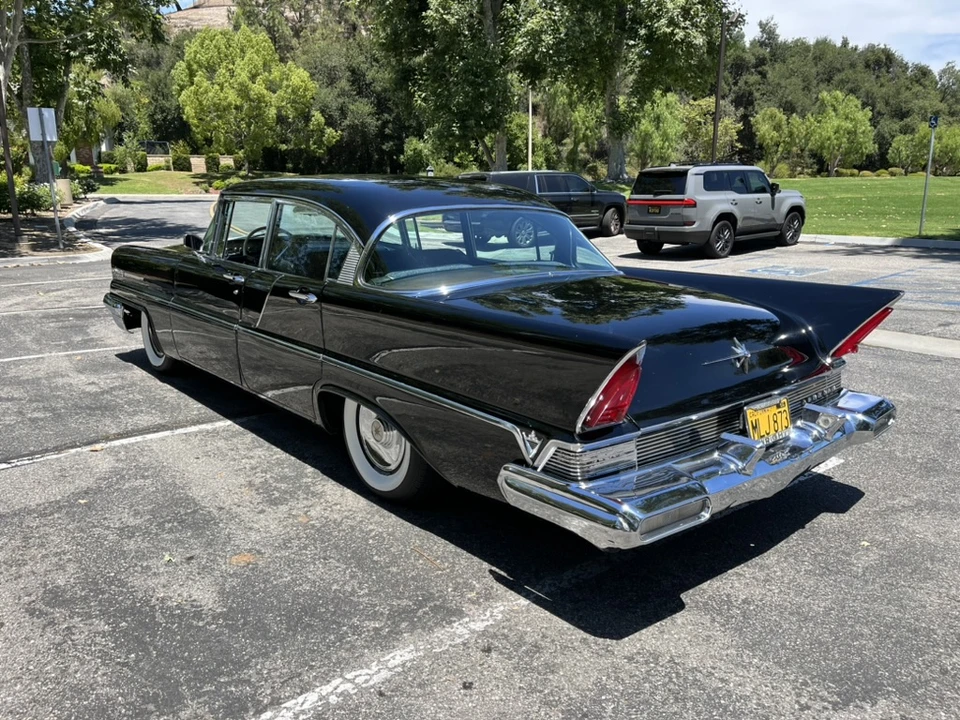 1957 Lincoln Premiere - Image 6 of 31