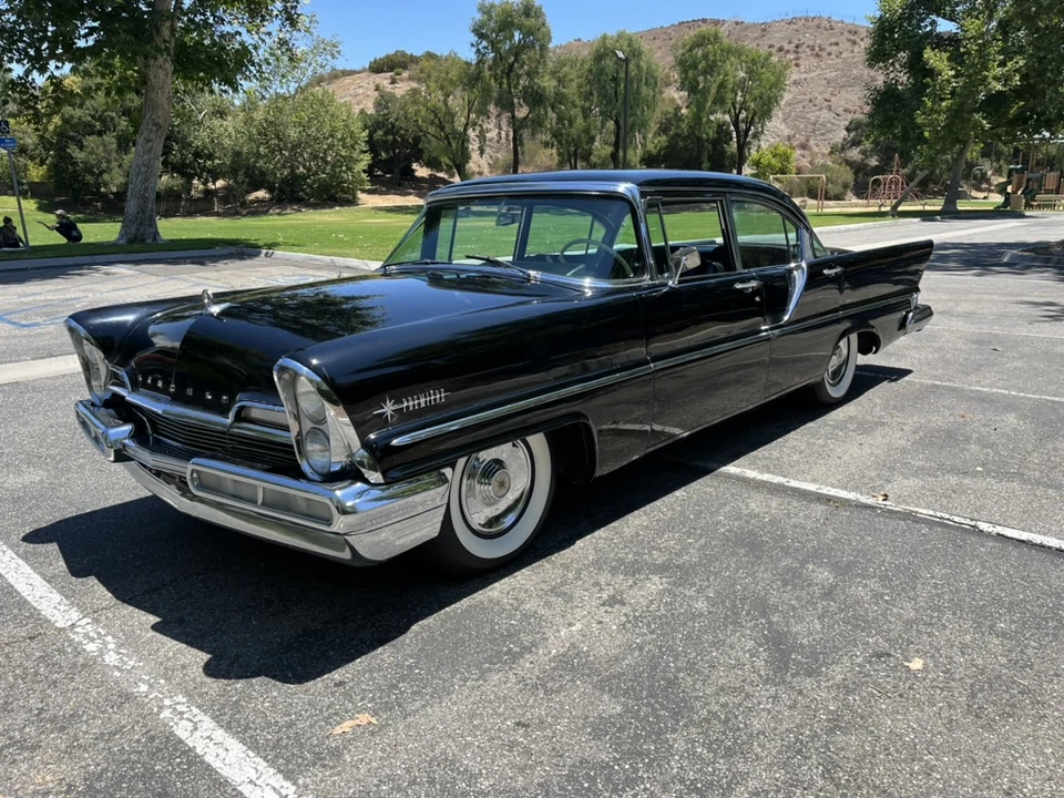 1957 Lincoln Premiere - Image 4 of 31