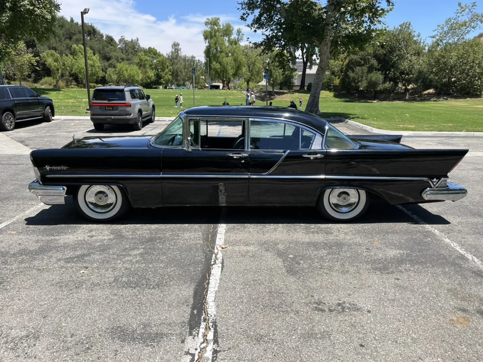 1957 Lincoln Premiere - Image 5 of 31