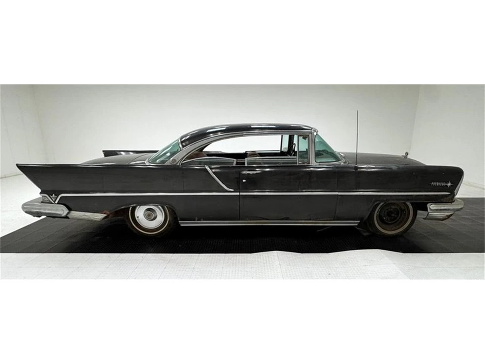 1957 Lincoln Premiere - Image 6 of 31
