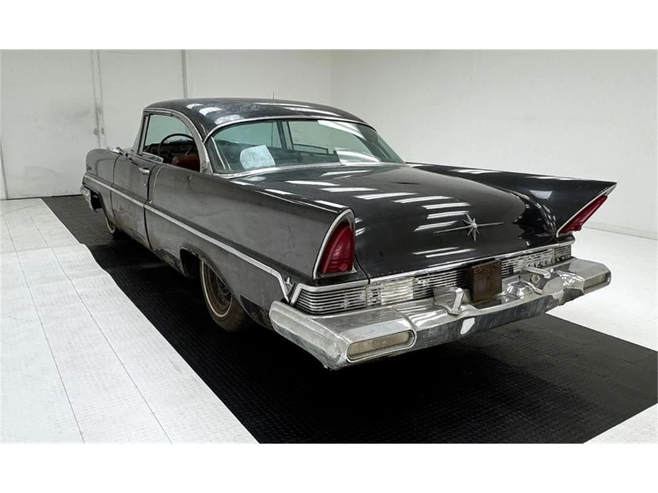 1957 Lincoln Premiere - Image 3 of 31