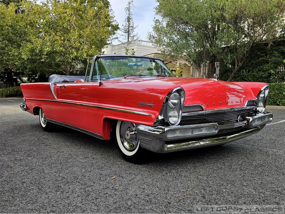 1957 Lincoln Premiere - Image 14 of 31